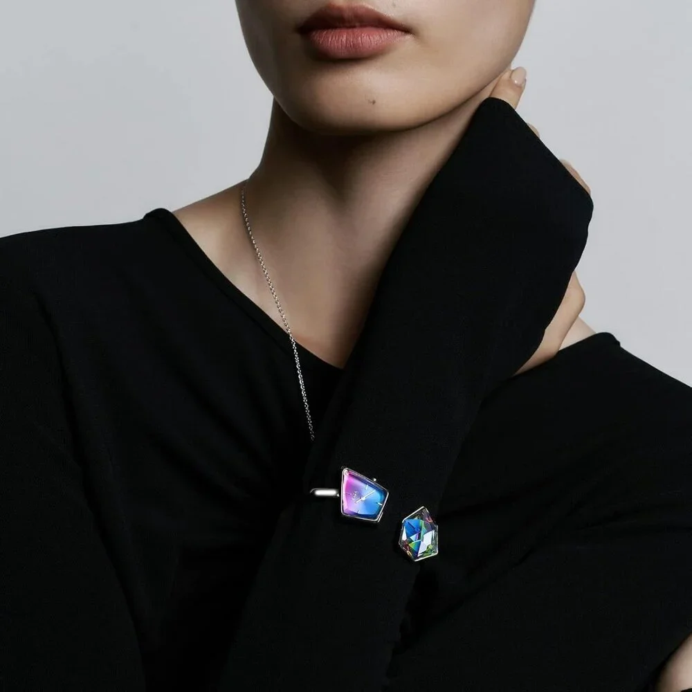 Women's Red Blue Cuff Bangle Quartz Watch Shaped Mineral Case Stainless Steel